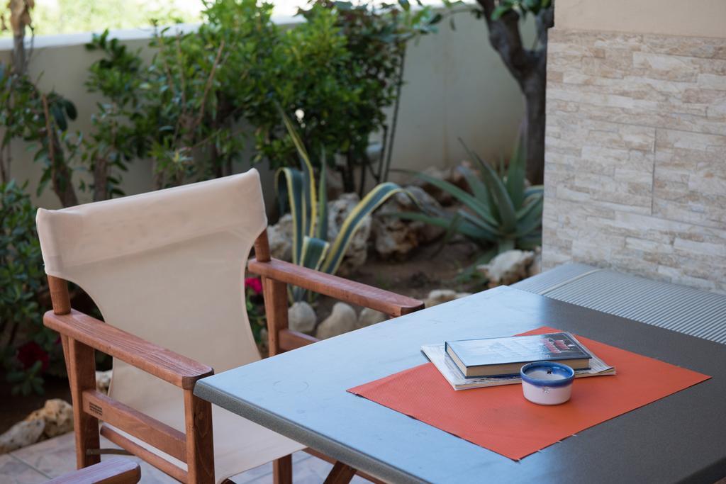 Dora Apartments Agia Pelagia Exterior foto
